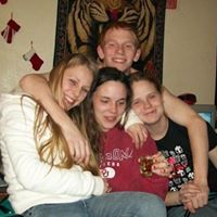 Angel Schmitt Photo 5