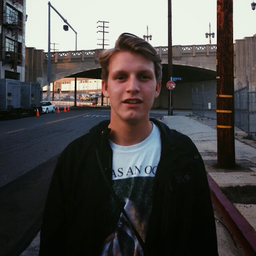 Max Berry Photo 37