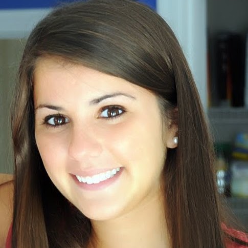 Michelle Leone Photo 40
