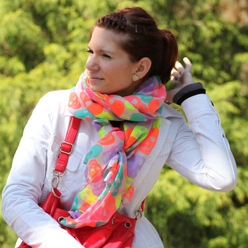Cristina Lazar Photo 13