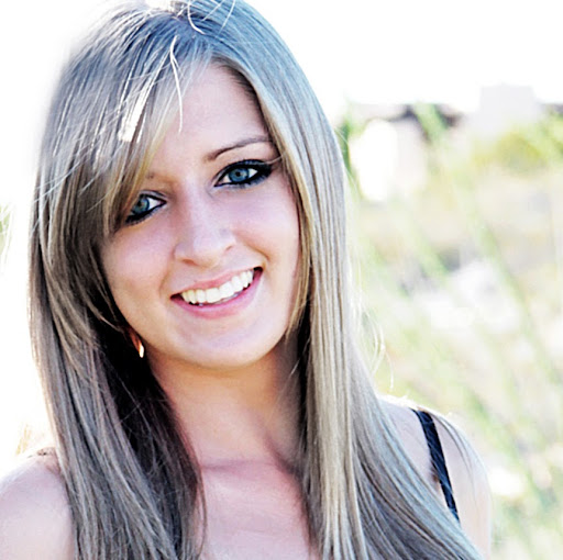 Adrienne Allen Photo 30