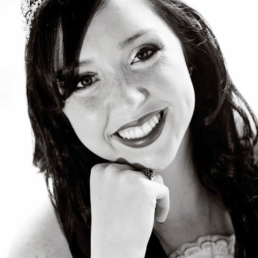 Anna Scruggs Photo 20
