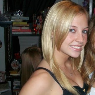 Laurie Carlson Photo 23
