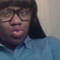 Shanae Robinson Photo 4