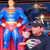 Richard Torres Photo 26