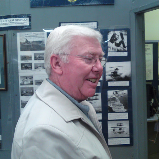 Derek Moore Photo 31