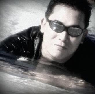 Ronald Valdez Photo 32