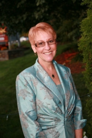 Debbie Frost Photo 19
