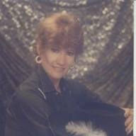 Louise Deal Photo 20
