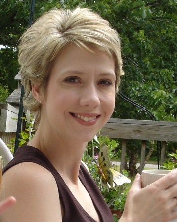 Renee Moore Photo 17