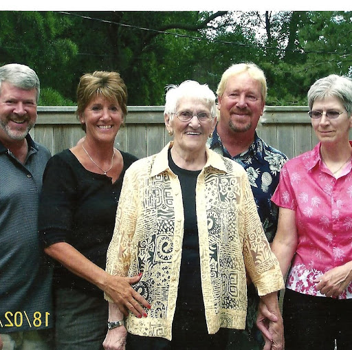 Dianne Anderson Photo 9