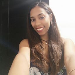 Alicia Reyes Photo 15