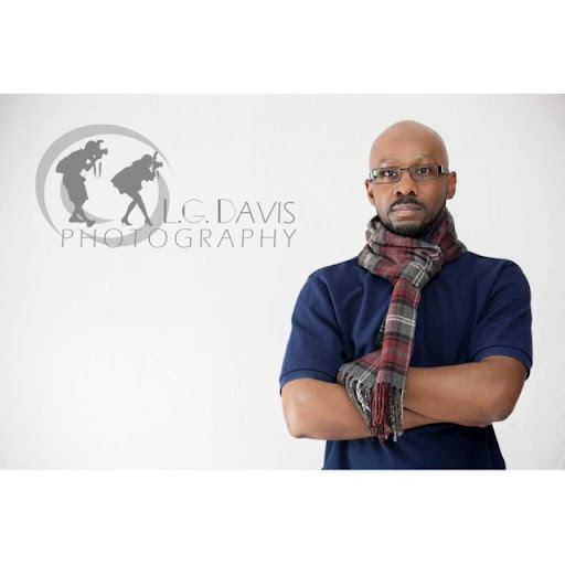 Leon Davis Photo 27