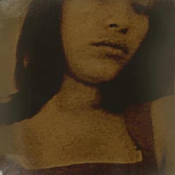 Fanny Brown Photo 17