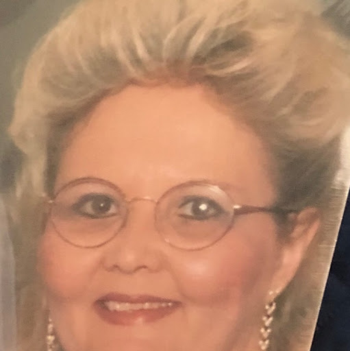 Betty Alexander Photo 6