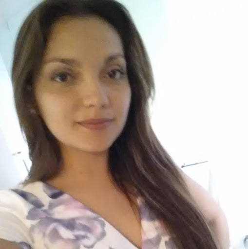 Angela Perez Photo 38