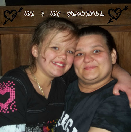 Jessica Earnest Photo 33
