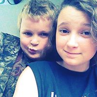 Michelle Crosby Photo 30