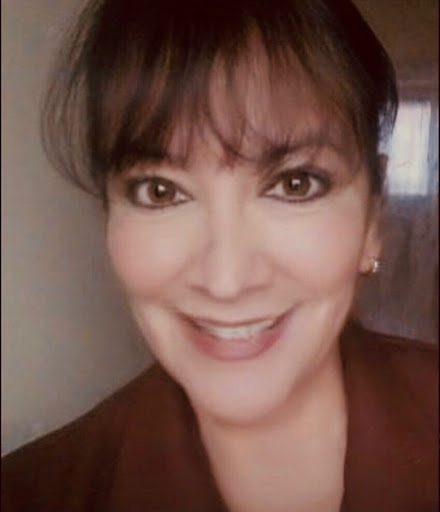 Silvia Flores Photo 33