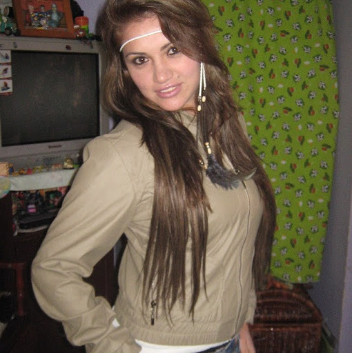Ingrid Gonzalez Photo 17