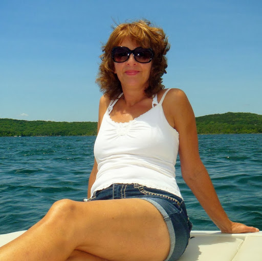 Tonya Gardner Photo 30