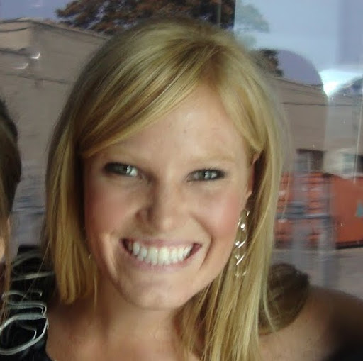 Kelly Welch Photo 15