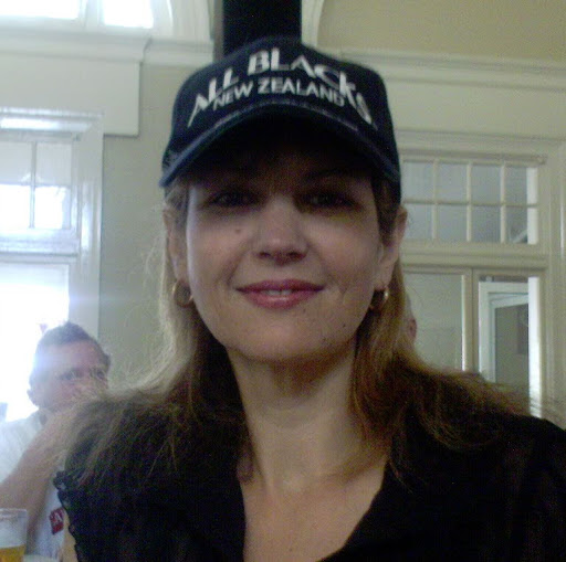 Lynda Fletcher Photo 9