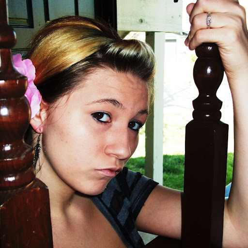 Lindsey Goodwin Photo 36