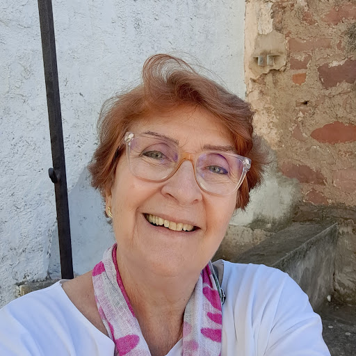 Elena Castro Photo 17