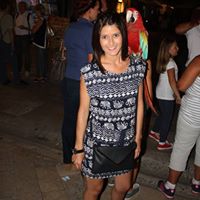 Lora Fernandez Photo 7