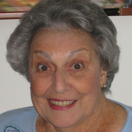 Betty Andersen Photo 15