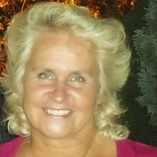 Janette Newton Photo 10