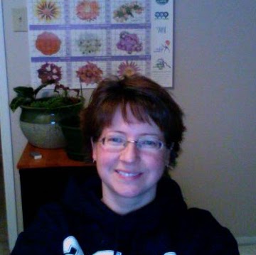 Tracy Rowe Photo 15
