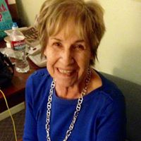 Adriana Larson Photo 4