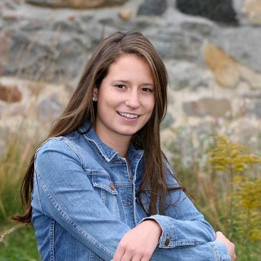 Elizabeth Ahern Photo 18