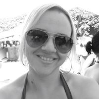 Laura Watts Photo 49