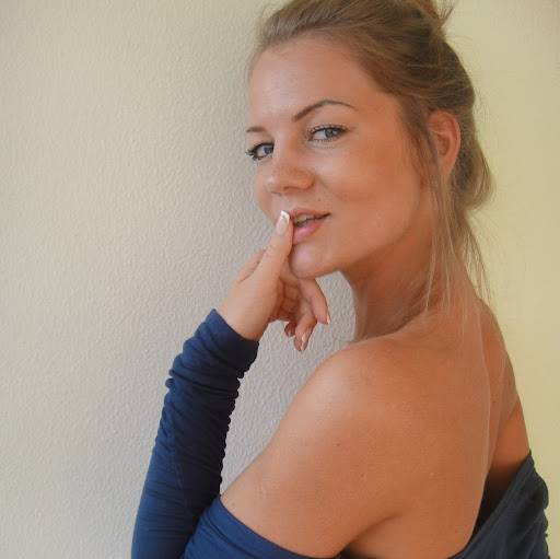Suzanne Glass Photo 3