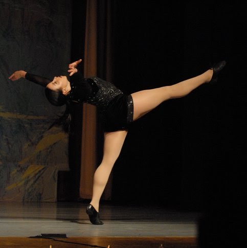 Elizabeth Quinones Photo 28
