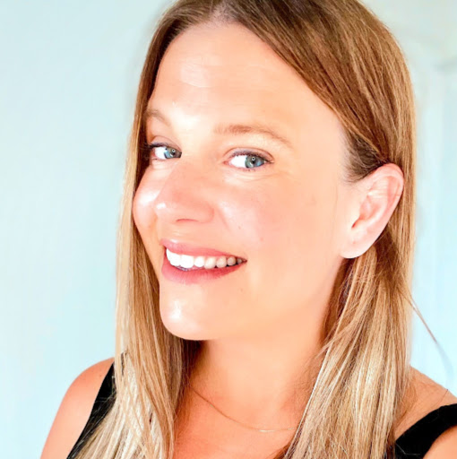 Heidi Christensen Photo 26