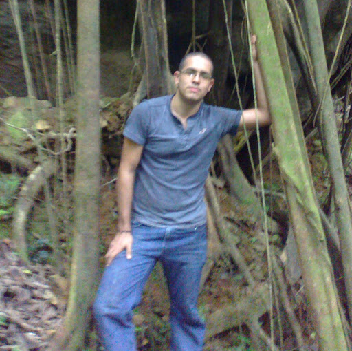 Roberto Solis Photo 51
