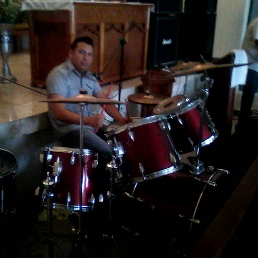 Marco Mendoza Photo 32