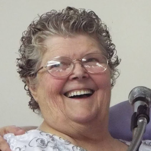 Donna Anderson Photo 33