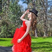 Michelle Hunter Photo 33