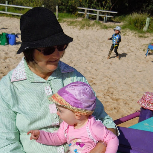 Barbara Rayner Photo 16
