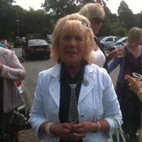 Renee Mercer Photo 15