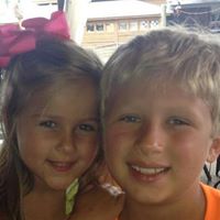 Kelly Crowe Photo 15