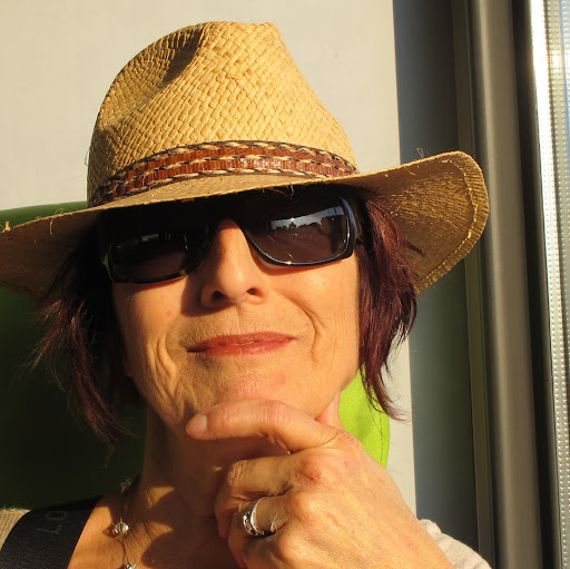 Christine Ritter Photo 8
