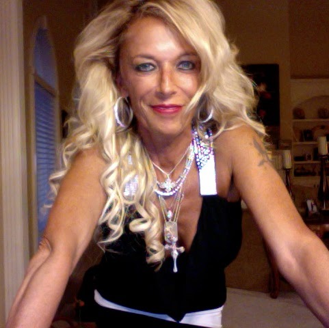 Kim Mackey Photo 30