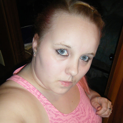 Sheena Hayes Photo 25