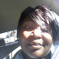 Carla Roberts Photo 37